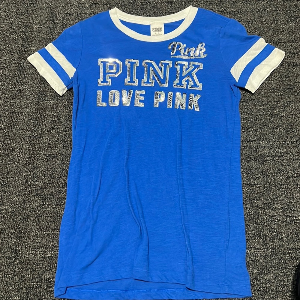 PINK blue tee shirt small